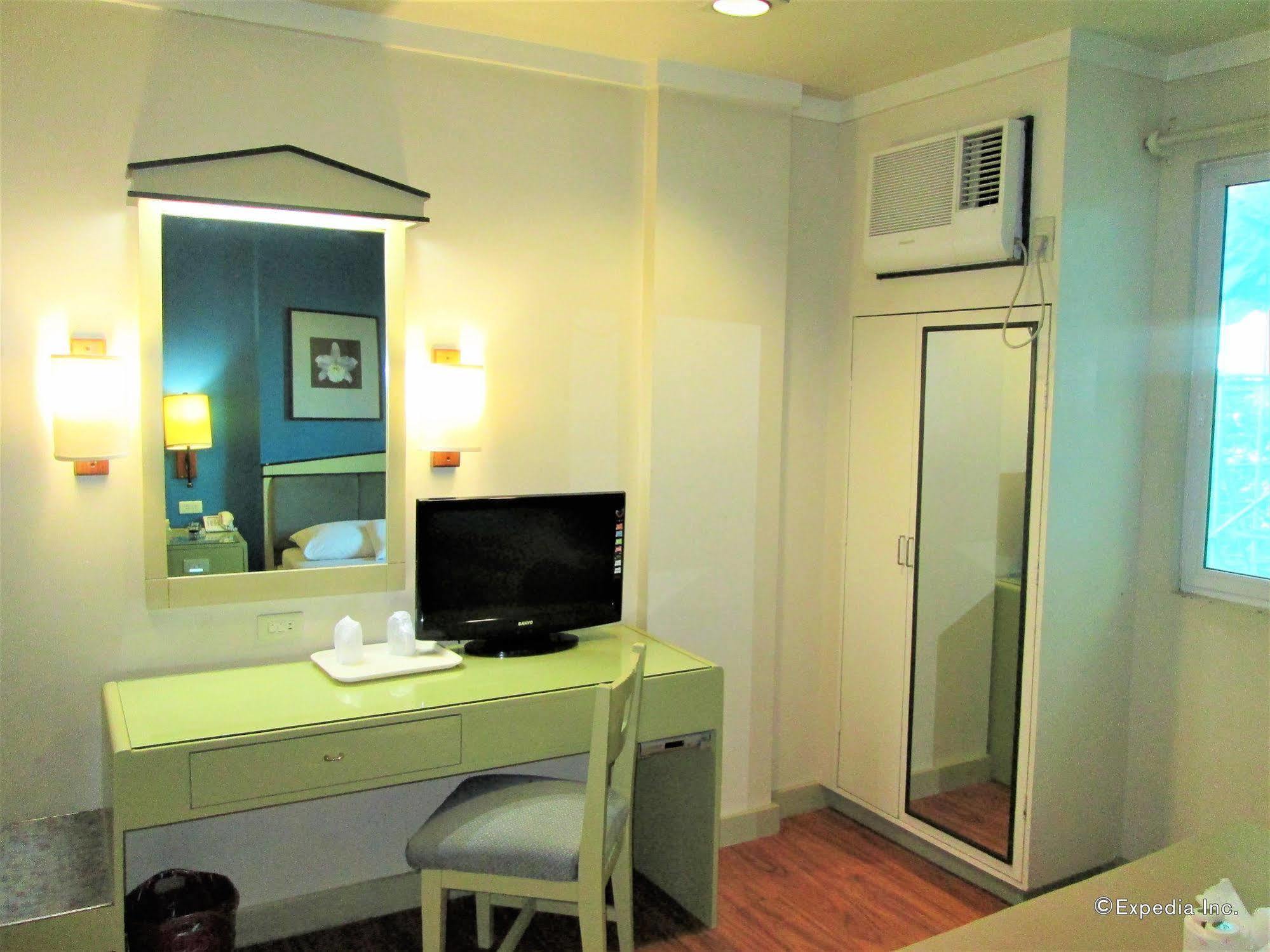 New Dawn Pensionne House Cagayan de Oro Buitenkant foto
