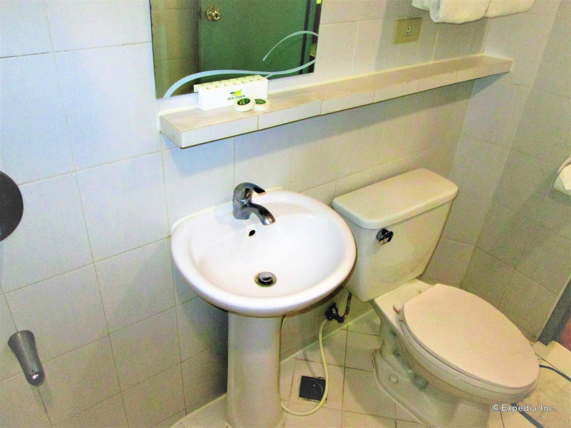 New Dawn Pensionne House Cagayan de Oro Buitenkant foto